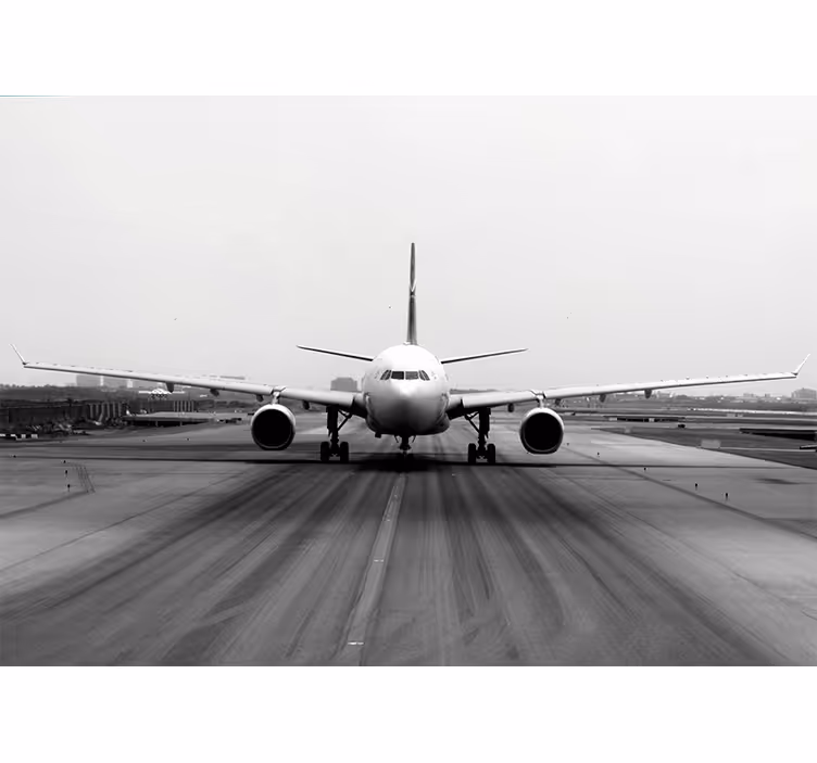 Cortina roller gris avión en la pista - TenVinilo