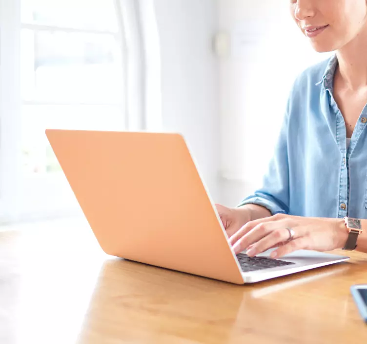 Skin para notebook pelusa de durazno - TenVinilo