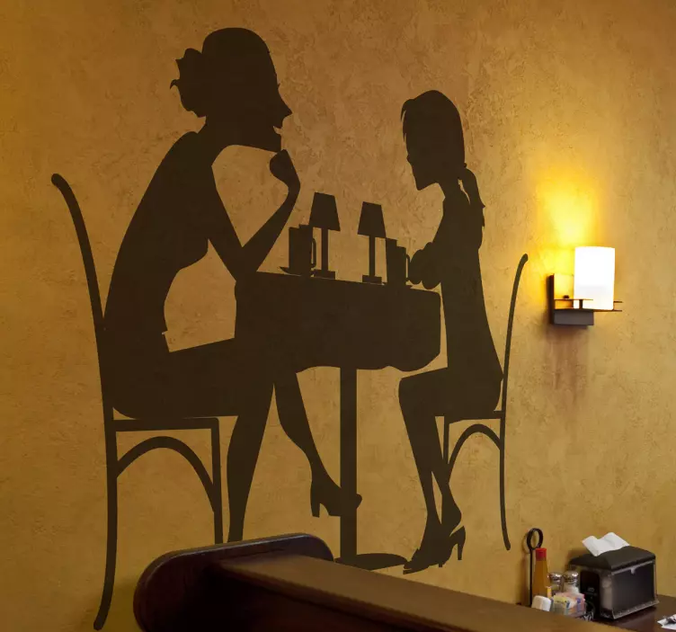 Vinilo decorativo silueta cena amigas - TenVinilo