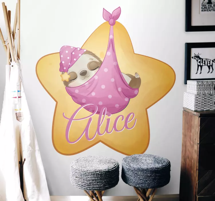 Vinilo infantil diseño de perezoso dormido - TenVinilo