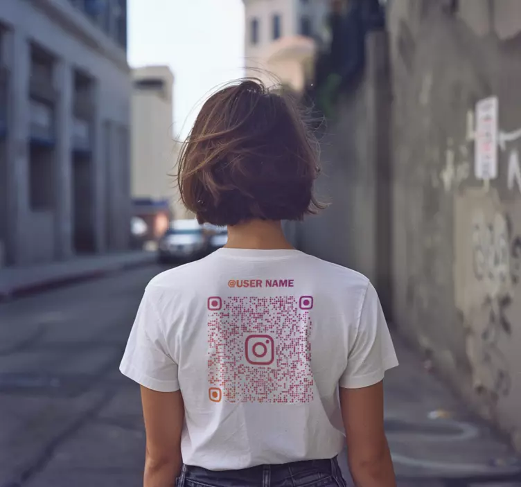 Camiseta código qr de instagram - TenVinilo