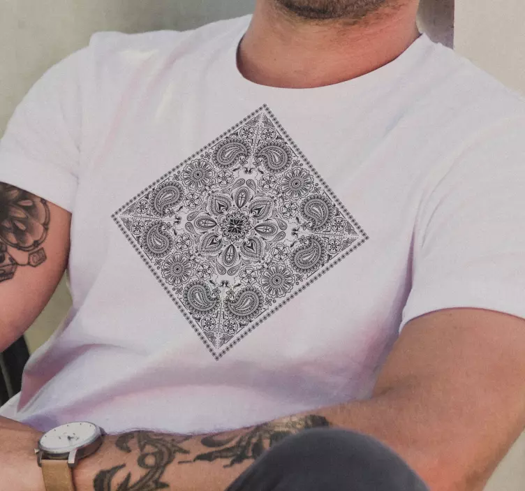Camiseta estampado de azulejos de paisley - TenVinilo