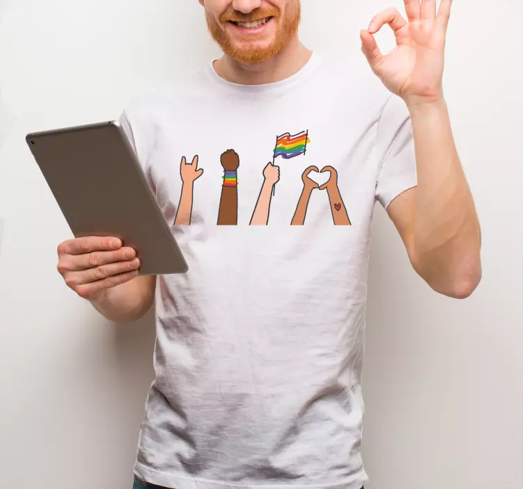 Camiseta levantando las manos orgullosas - TenVinilo