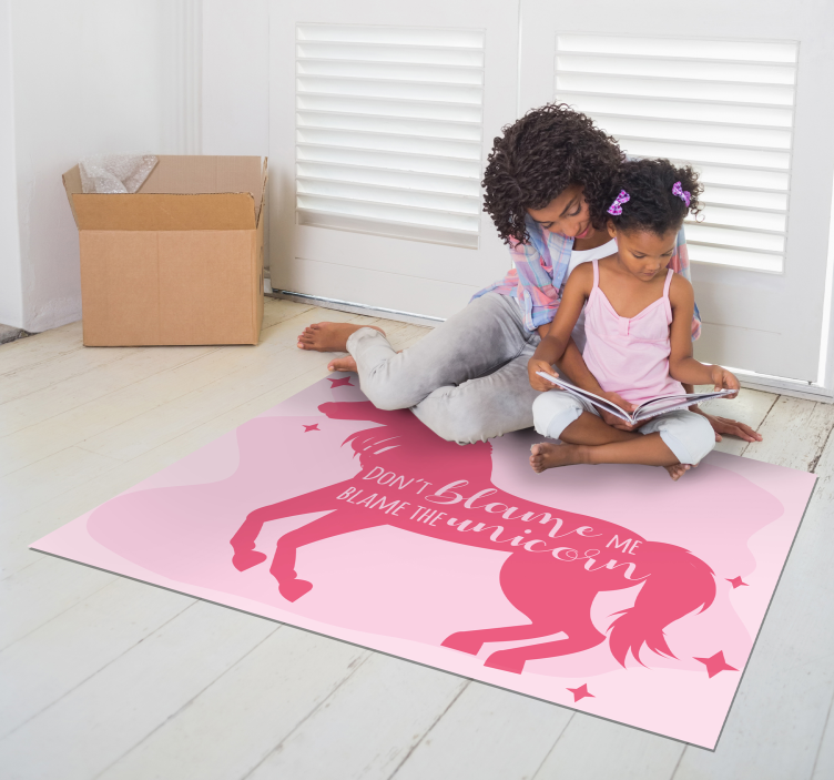 Alfombra de vinilo infantil culpar al unicornio - TenVinilo