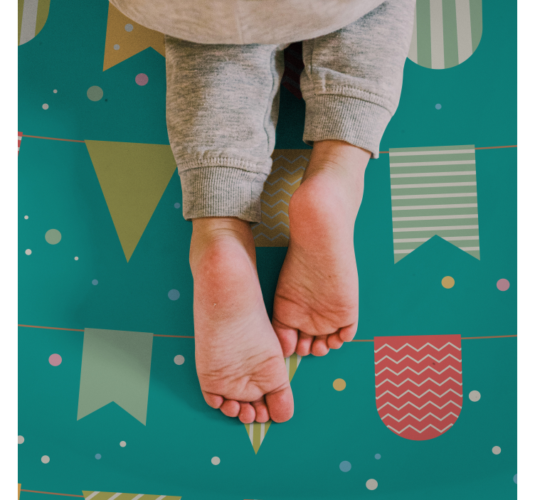 Alfombra de vinilo infantil empavesado festivo - TenVinilo