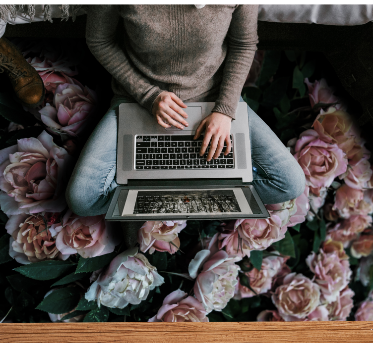 Alfombra vinílica flores elegante arreglo floral - TenVinilo